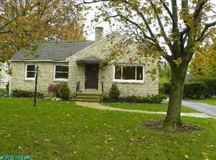 2207 Inchcliff Rd, Upper Arlington, OH 43221