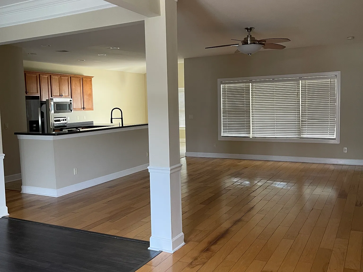 5 bed, 2.5 bath, 2480 sqft, $4,150 — Photo 2