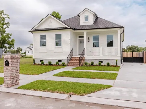 1820 Karl St, Arabi, LA 70032