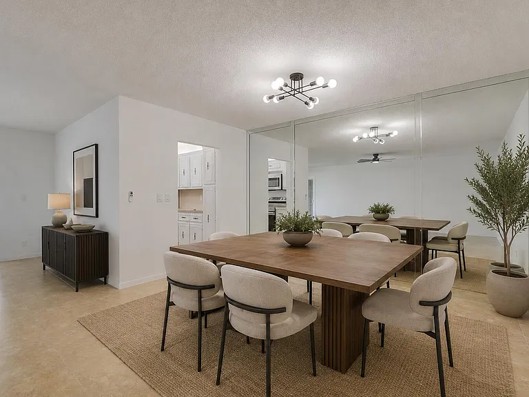 1142 Circle Ter W #C — Photo 10