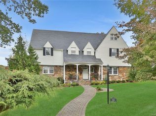 906 Soundview Dr, Mamaroneck, NY 10543