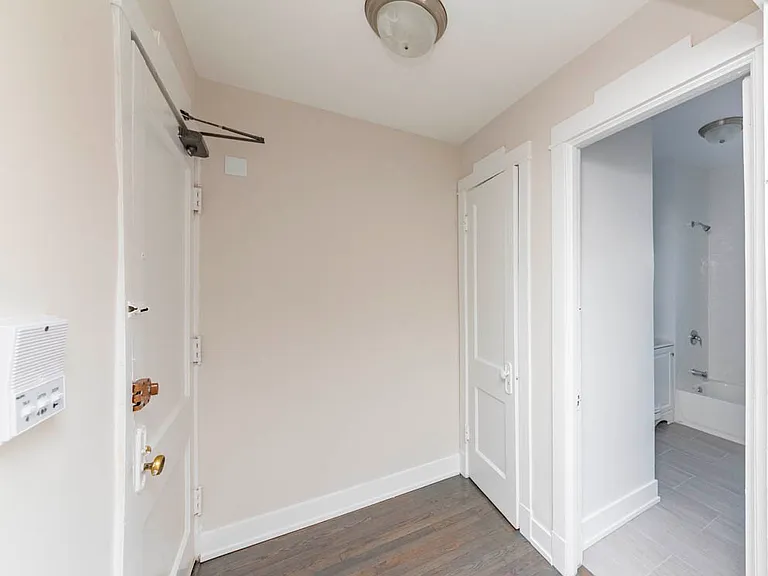 2640 N Milwaukee Ave #3 — Photo 4