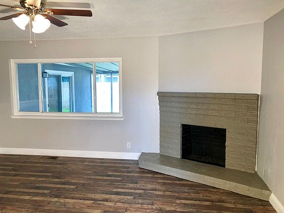 3rd image of 2320 W Garland Ave