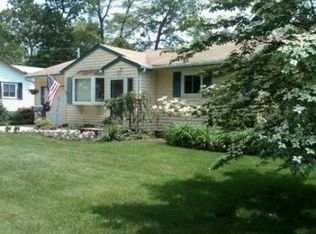 324 Hyman Ave, West Islip, NY 11795