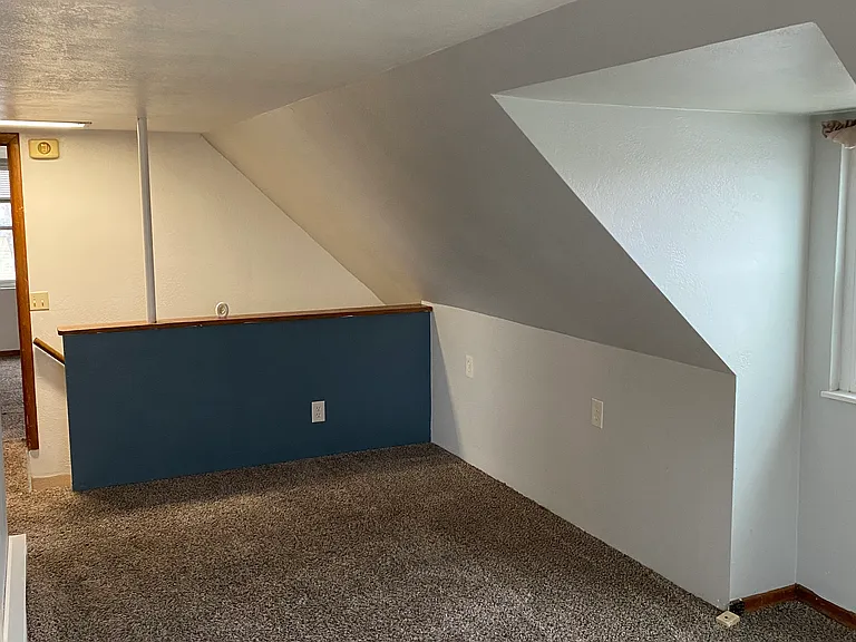 1042 W Cascade Ave #B — Photo 9