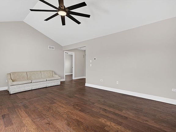 5th image of 1486 Bradley Way