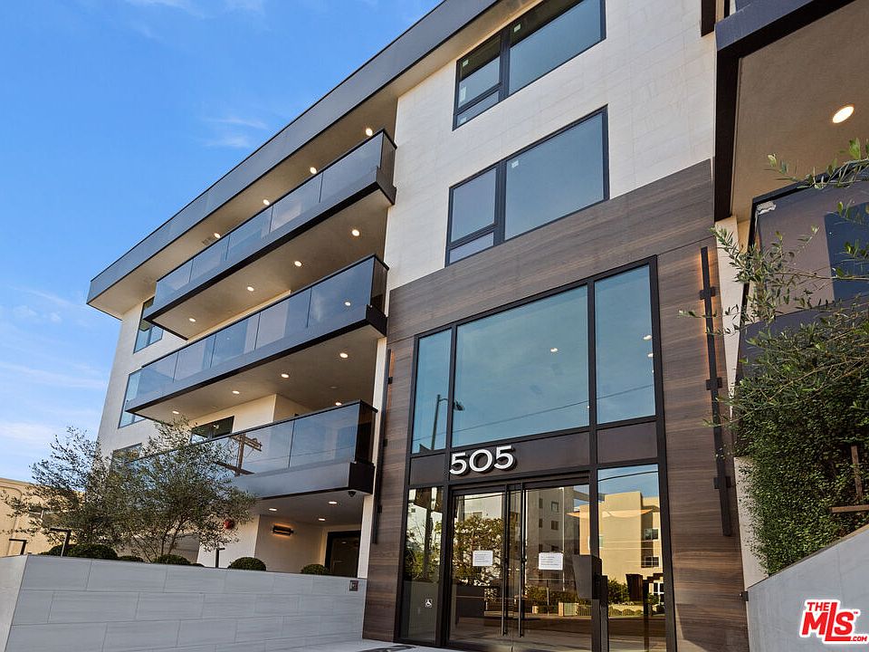 1st image of 505 S Barrington Ave #201