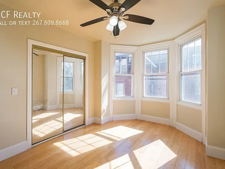5426 W Jefferson St — Photo 12