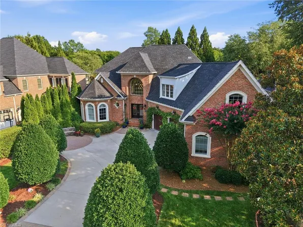 805 Northern Shores Ln, Greensboro, NC 27455