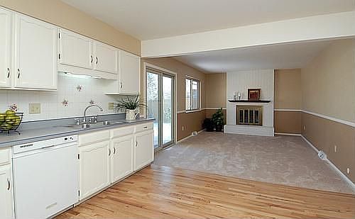 E - kitchen/family room