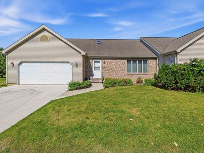 178 E Pioneer Rd, Fond Du Lac, WI, 54935