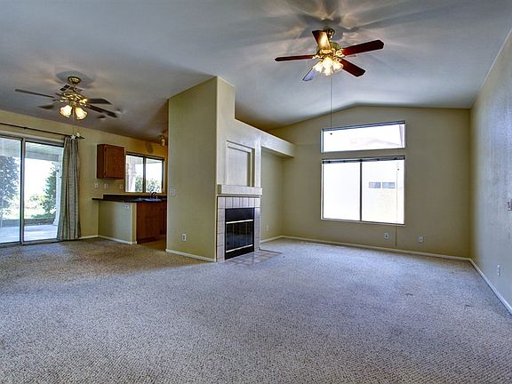 5th image of 2472 Desert Glow Ct