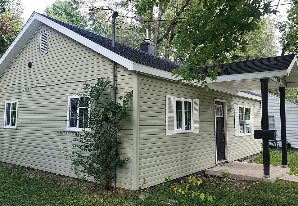 2nd image of 616 Woodlawn Ave