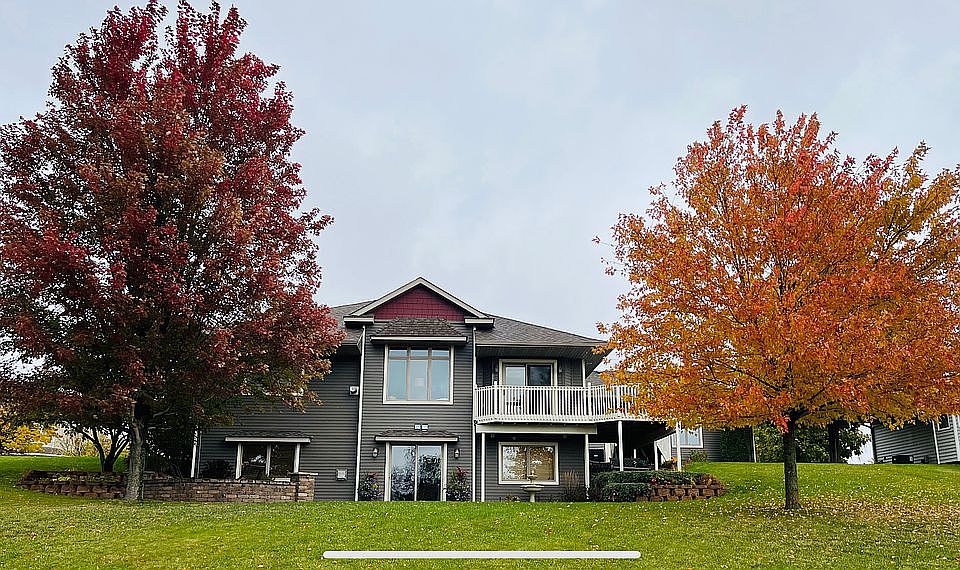2nd image of 146 Golf View Dr