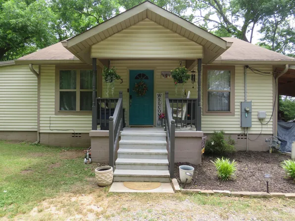 403 W Walnut St, Benton, AR 72015
