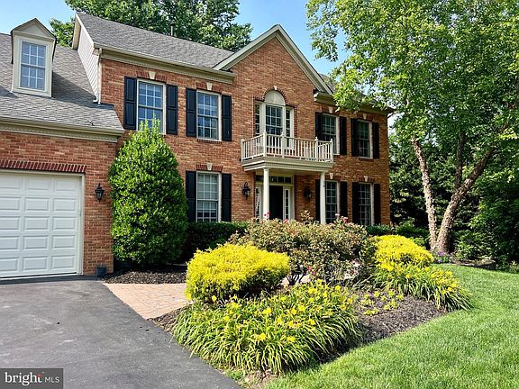 2nd image of 10 Faquier Ct