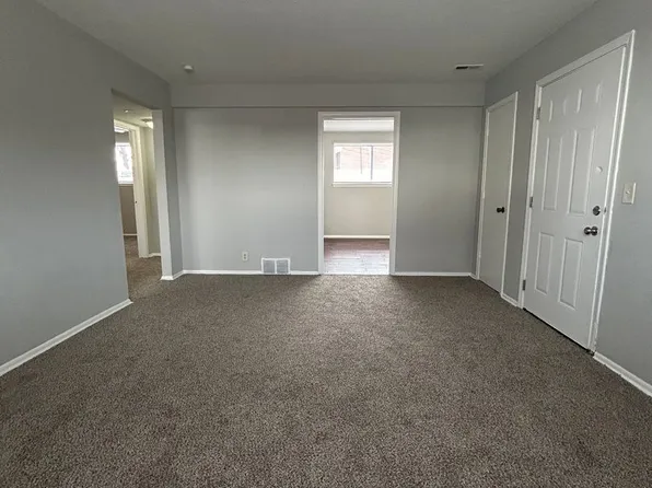 Eleganz Rentals (4625 N 56th Street)