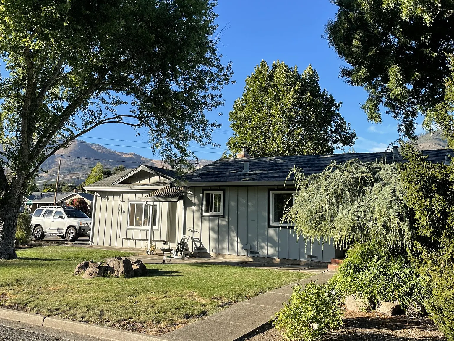4 bed, 1350 sqft, $3,800 — Photo 1