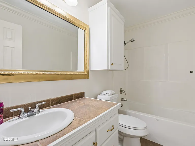 206 Oak Hill Ln — Photo 14