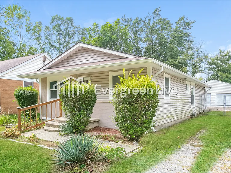 2044 Cold Spring Rd — Photo 2