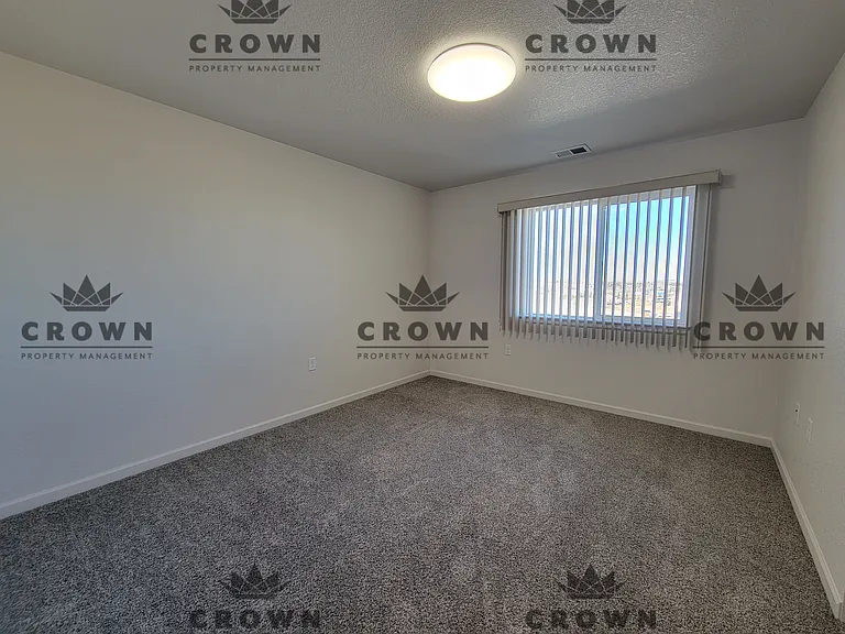 3533 Storey Blvd — Photo 8