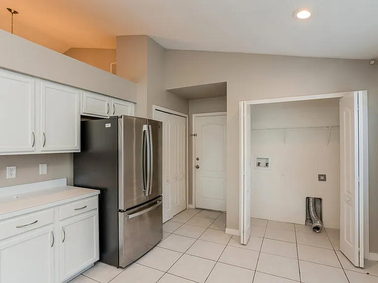 1010 Cristelle Jean Dr — Photo 7