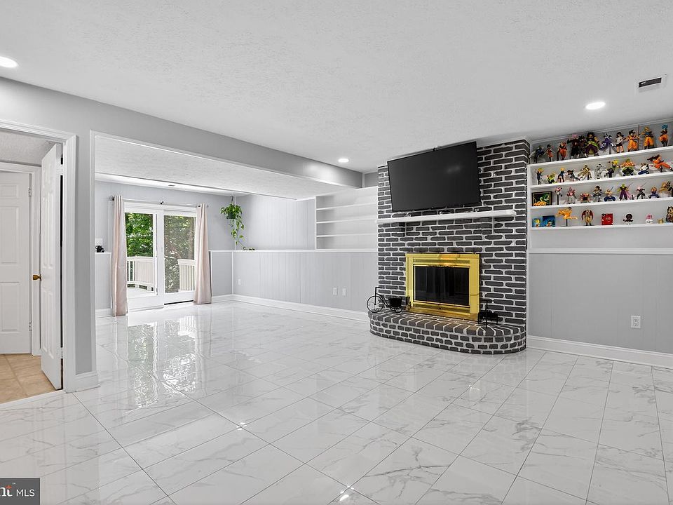 1st image of 303 Ternwing Dr