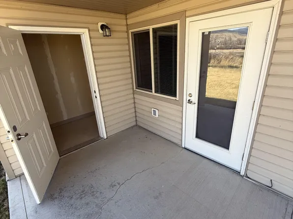 5 Avalon Ct #B-2, Emigrant, MT 59027