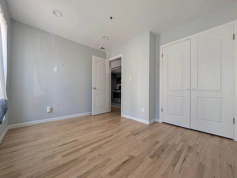457 2nd St #3 — Photo 8