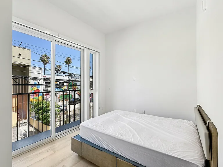 Private Suite with Balcony