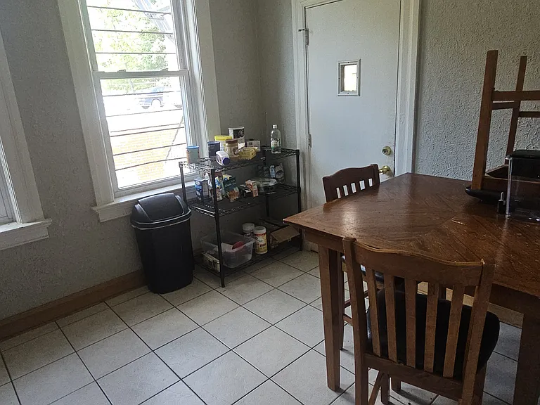 616 Summerlea St #1 — Photo 6