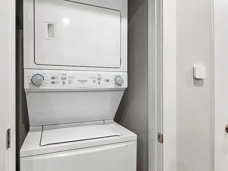 Atlantic Breeze Apartments — Photo 20