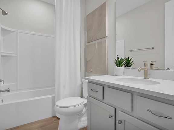 Cedar Guest Bathroom