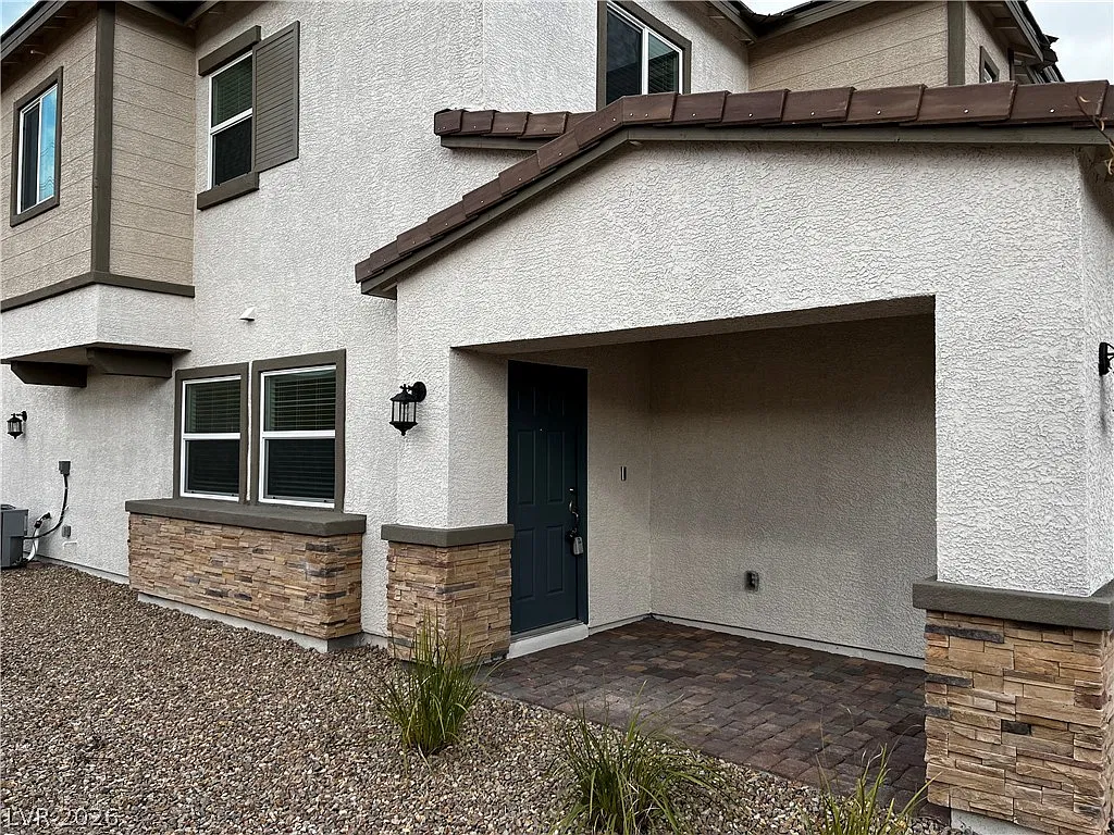 4 bed, 2.5 bath, 1476 sqft, $1,995 — Photo 4