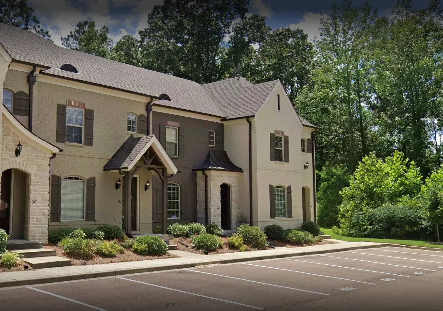 3BR/3.5BA For Rent — Photo 1