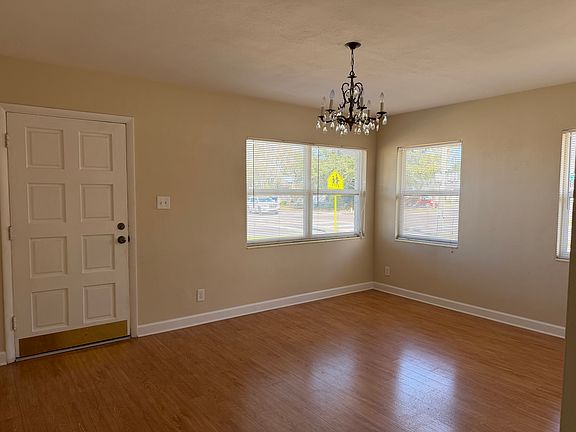 3rd image of 3102 W Tampa Bay Blvd