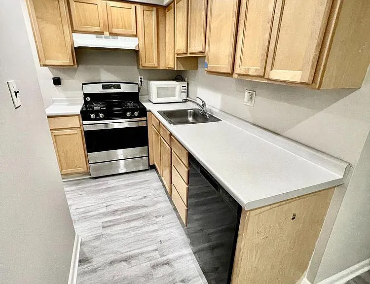158 Fountain St #1 — Photo 9