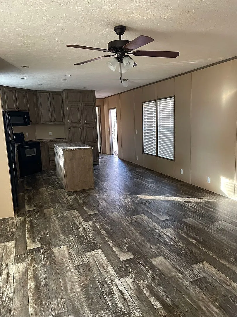 New 3/2 Doublewide! — Photo 2