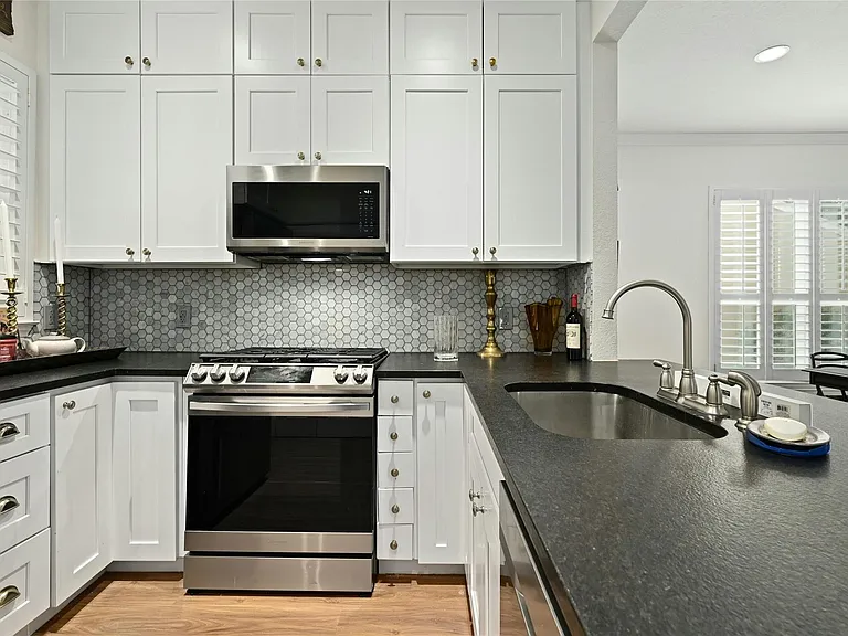 112 Ranier Ln — Photo 14