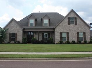 1071 Aquila Cir N, Olive Branch, MS 38654