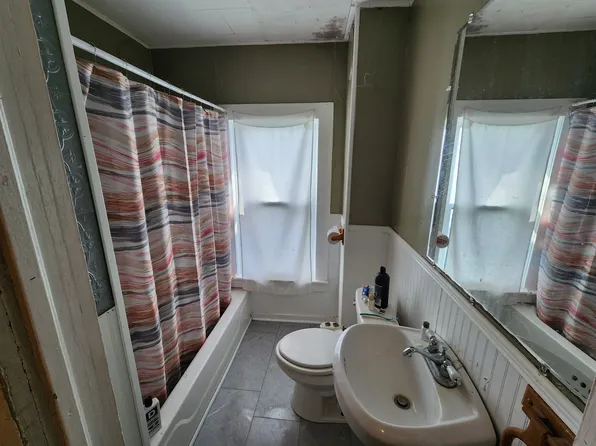 (undisclosed Address), Auburn, NY 13021