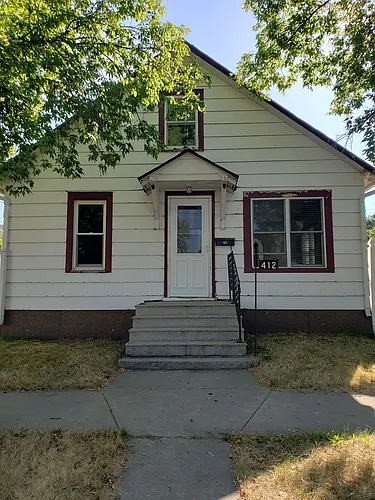 412 3rd Ave NW Photo 1