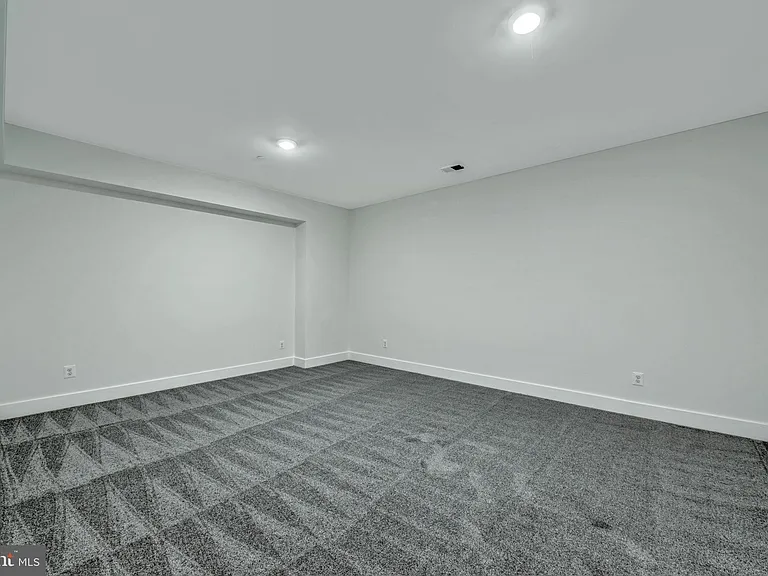 8179 Bodkin Ave — Photo 37