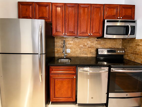 2nd image of 74 W 69th St APT 5W