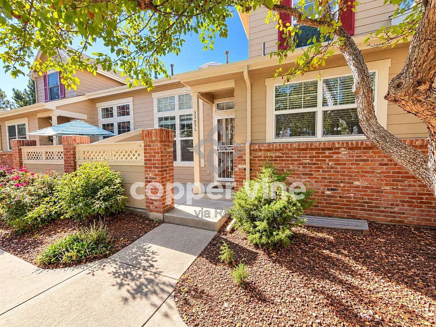 2 bed, 3.5 bath, 2385 sqft, $2,500 — Photo 2