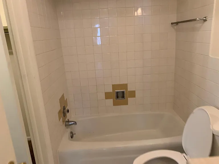 2122 Allen Blvd #28 — Photo 19