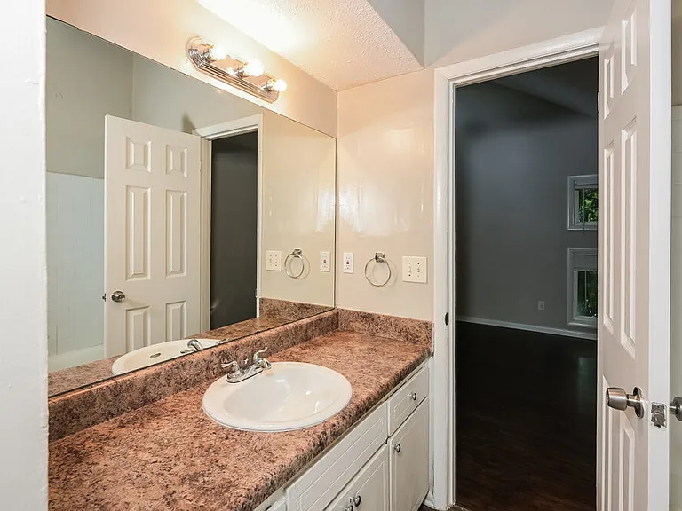 3419 Cobbs Ferry Dr — Photo 11
