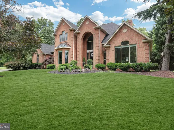 2515 Red Cedar Dr, Bowie, MD 20721