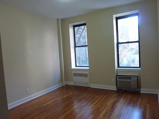 Rented by HH Realty | media 18