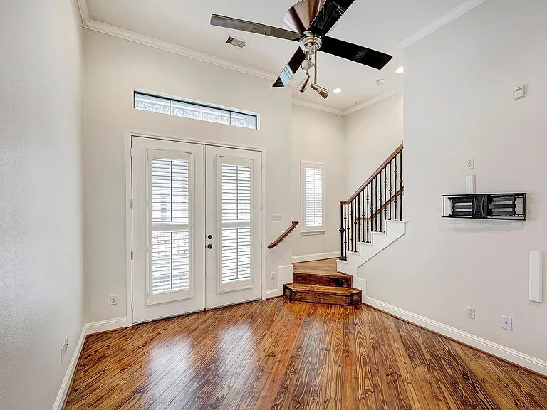 2346 Camden Dr #C — Photo 3